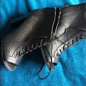 Women’s Heels | Peep Toe